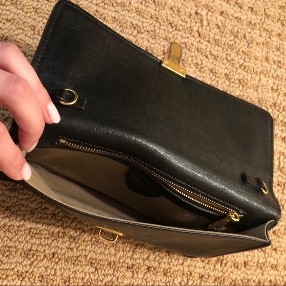 Marc Jacobs black leather clutch w/gold clasp - Picture 6 of 7